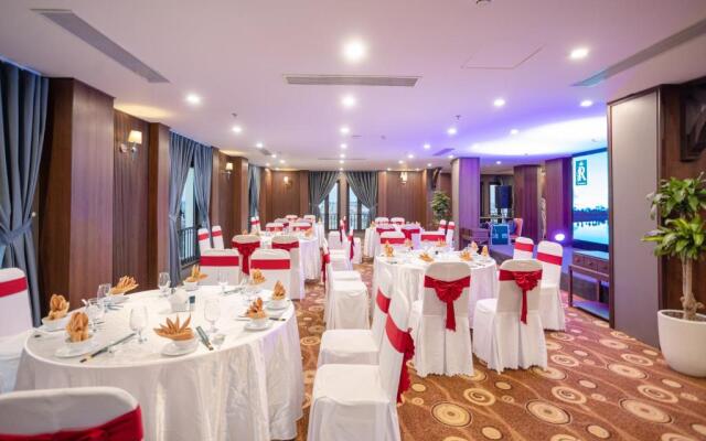 Rex Quang Binh Hotel