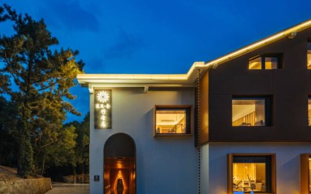 Floral Lux Hotel· Bamboo Fragrant Hotel