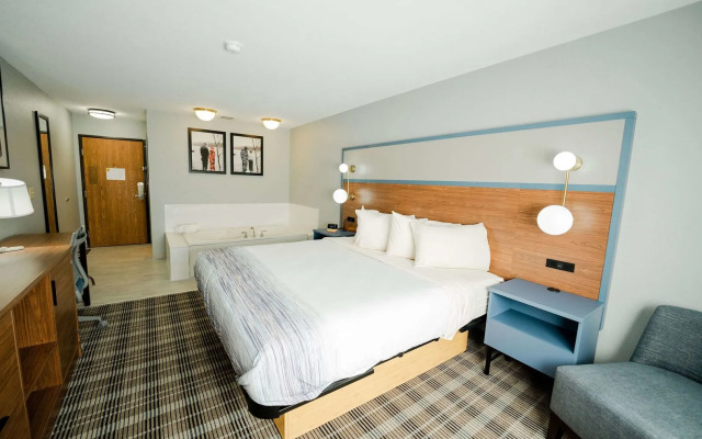 AmericInn by Wyndham Tomahawk