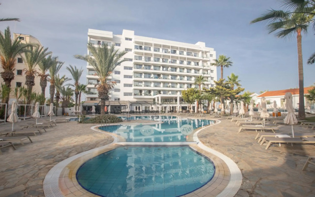 Bohemian Gardens Hotel