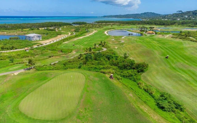 Pristine Bay 1303 3 Bedroom Villa by RedAwning