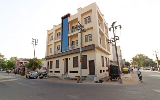Oyo 13136 Hotel Taj Ansh 2