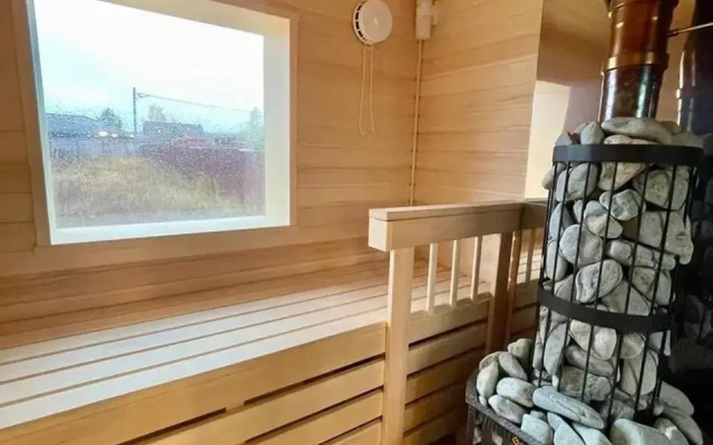 Коттедж с сауной и камином