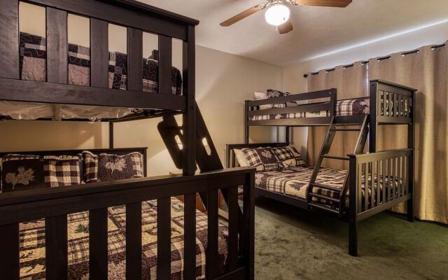 Pinecrest Hotel B