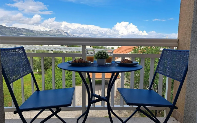 Apartment in Kastel Stafilic Near the sea