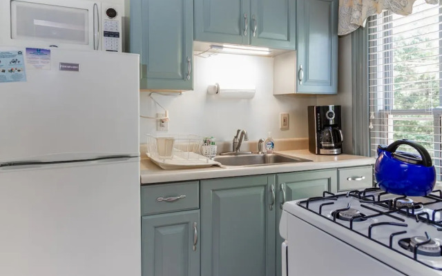 Antoinette's Apartments & Suites