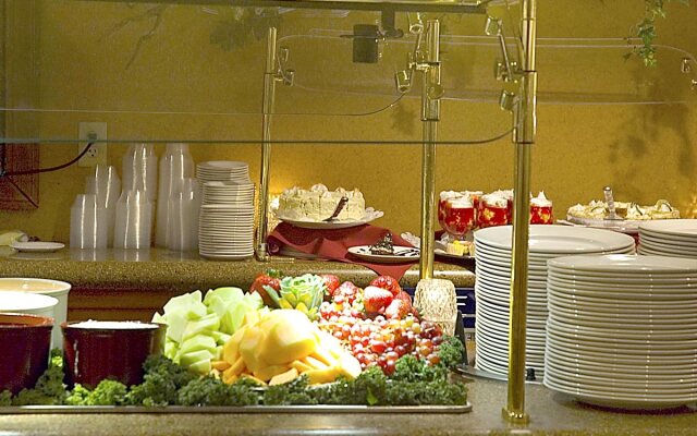 Holiday Inn University of Memphis All Suite by IHG