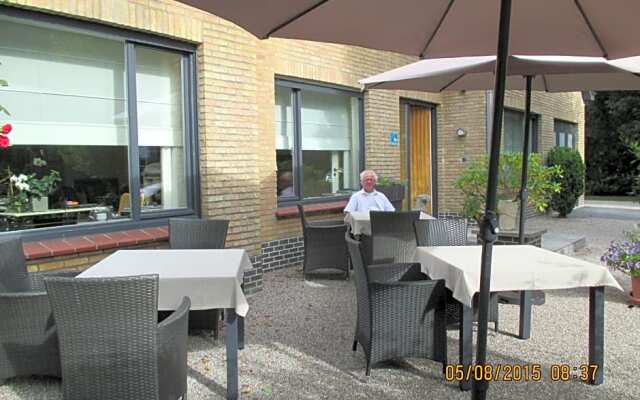 B&B Roseland