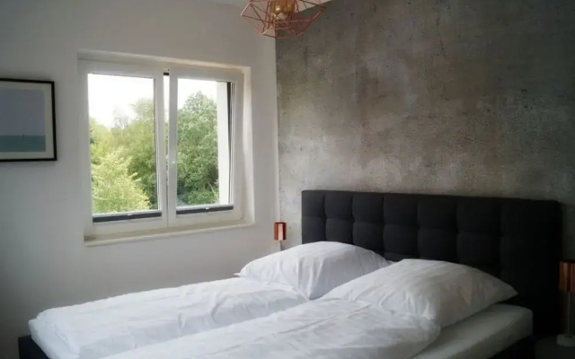 "amalie" in the Villa Eckhart