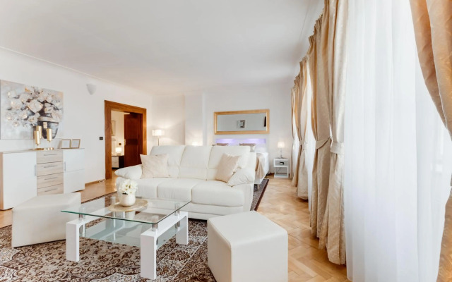 Charles Bridge Royal Apartment - Castle District