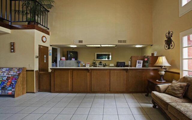 Days Inn by Wyndham Hemet