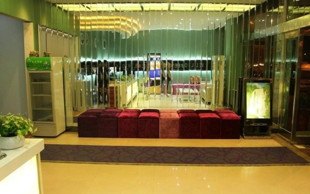 Zhengzhou Love Theme Hotel