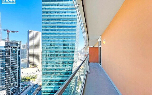 bnbme | U Bora Towers | 3 + Maids