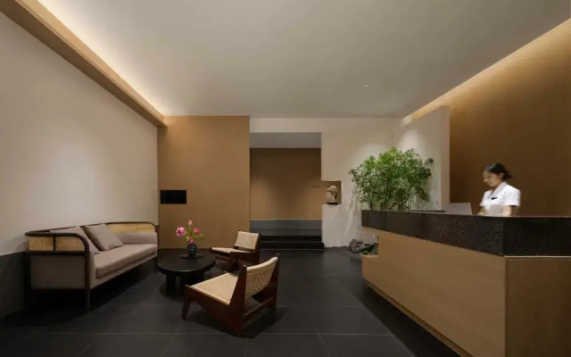Chongqing Jiefangbei Jiayu Hotel