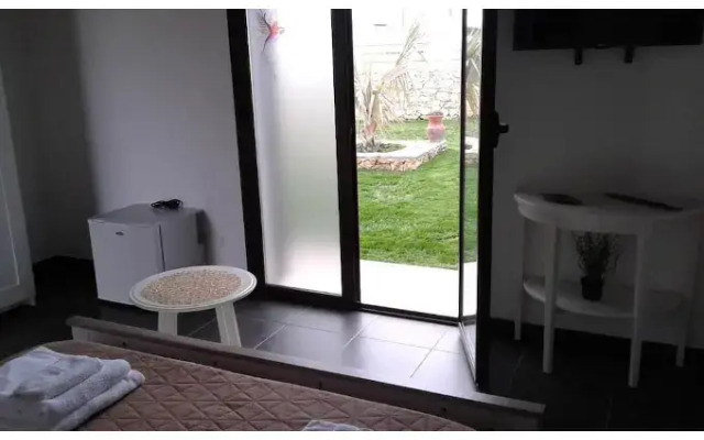 Apollonion Country House