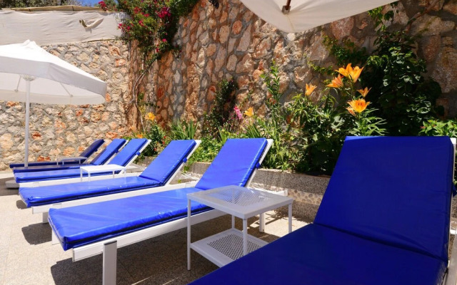 Villa Baris by Akdenizvillam