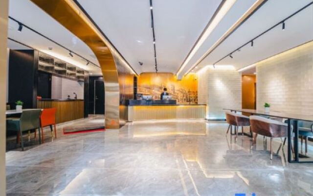 Jitai Yixuan Hotel (Shanghai People's Square Station Branch)