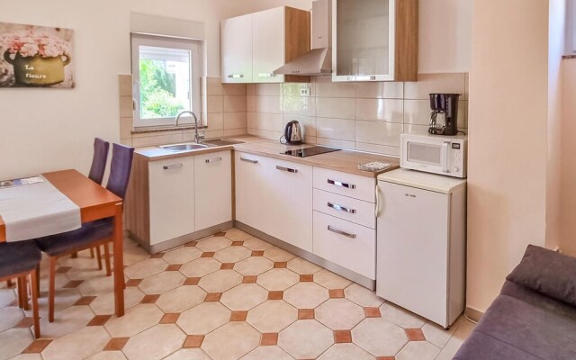 Nice Apartment in Zadar With Wifi