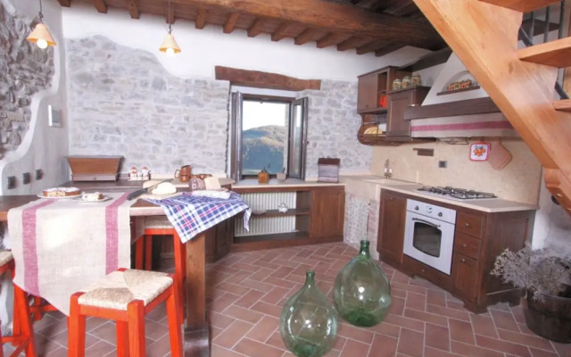 Nice Apartment in Apecchio With Shared Swimming Pool