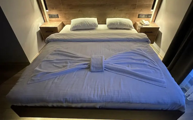 Rose Suites