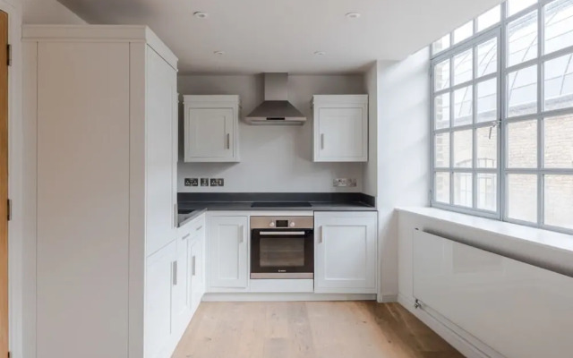 Dolls House - Farringdon - by Frankie Says