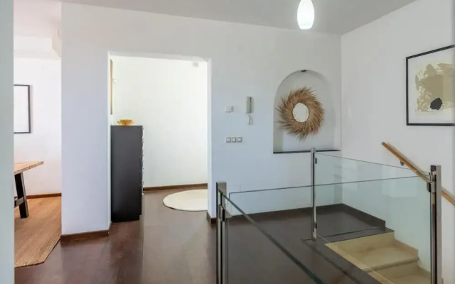 Spacious 3BR Villa with pool and views