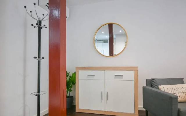 M Sen1692 Amplio Apartamento con Balc n en Calle