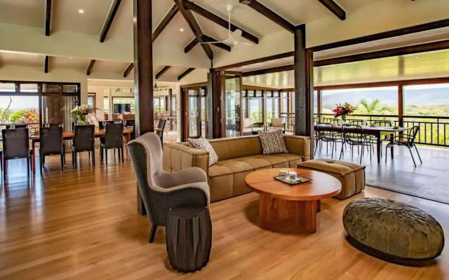 Bangalow - Best View in Port Douglas