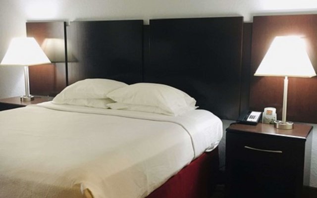 Best Western Plus Universal Inn