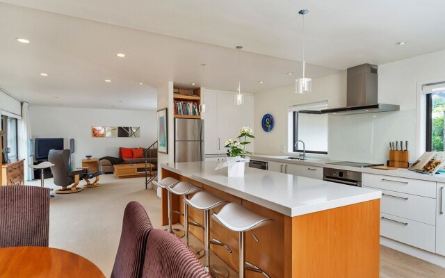 QV Spacious 190 sqm Townhouse - 647