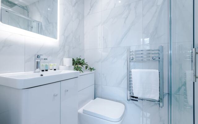 Hilltop Serviced Apartments - Stockport