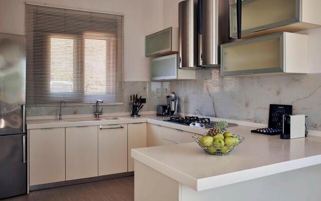 Breathtaking Views 4 Bedroom Villa