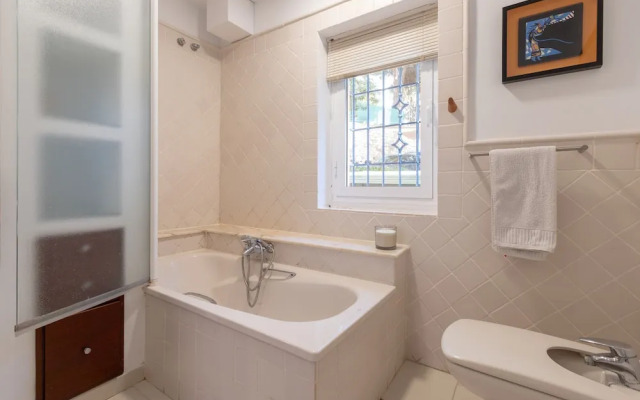 Axarqu a in Malaga With 2 Bedrooms and 1 Bathrooms