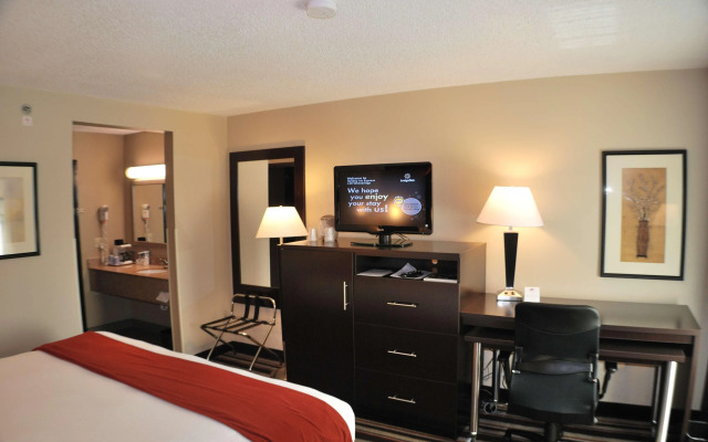 Holiday Inn Express W-I40/Whitebridge Road by IHG
