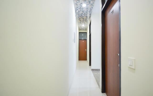 OYO 64736 Hotel Gold