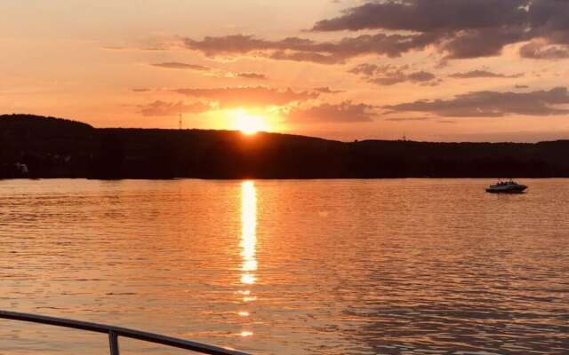 Moselle-side Apartments