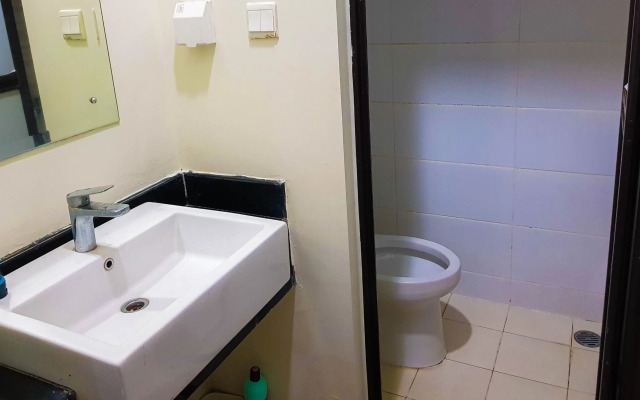 Aloha Guest House - 1 Male Only