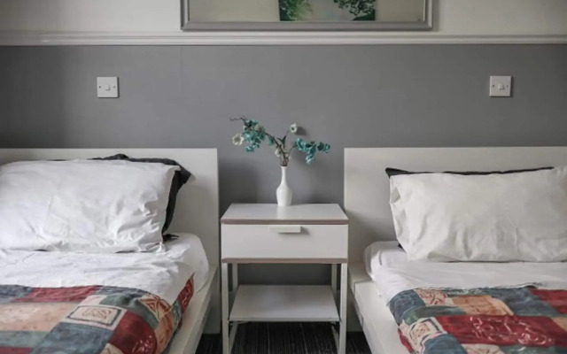 Hotel 261