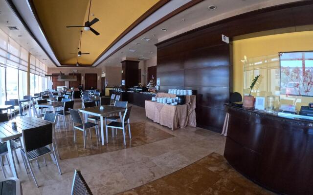 Radisson Colon 2,000 Hotel & Casino