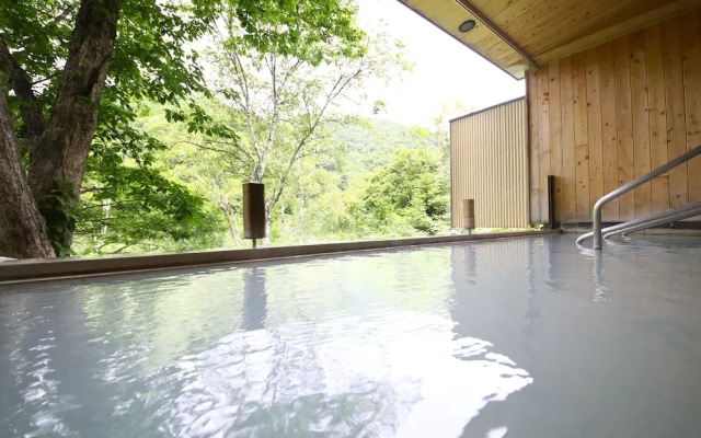 Shigakogen Milky Hot Spring Keikokunoyu