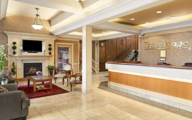 Travelodge by Wyndham Edmonton East