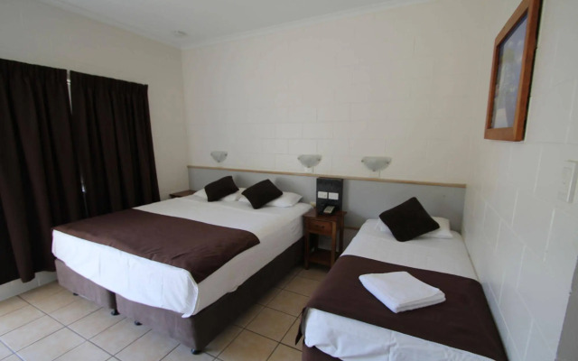 The Colonial Rose Motel