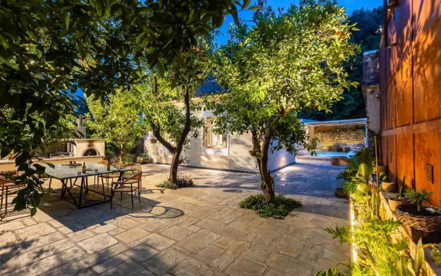 The Secret Garden - Courtyard Private Pool Villa