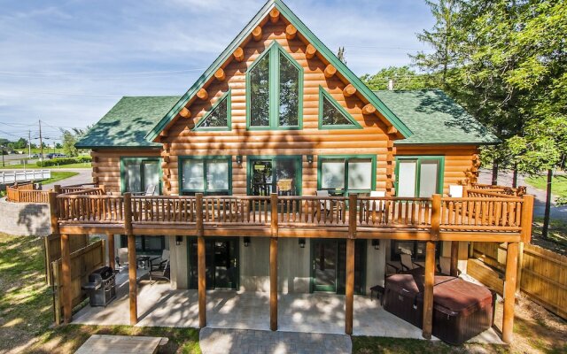 Man Haus 4 Bedroom House