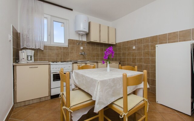 Apartments Rada