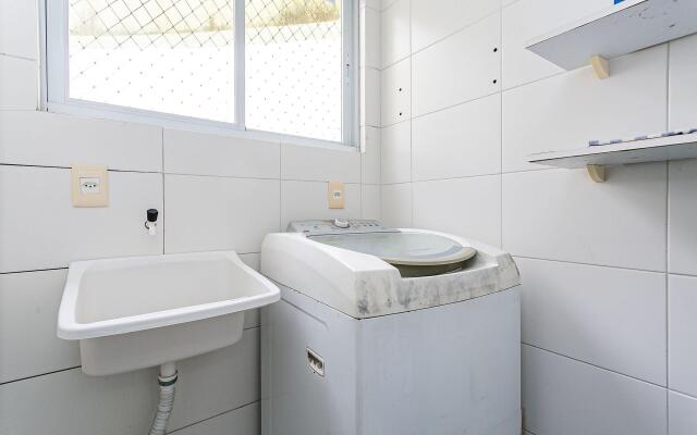 Apto com churrasqueira a 450m do mar RIC205