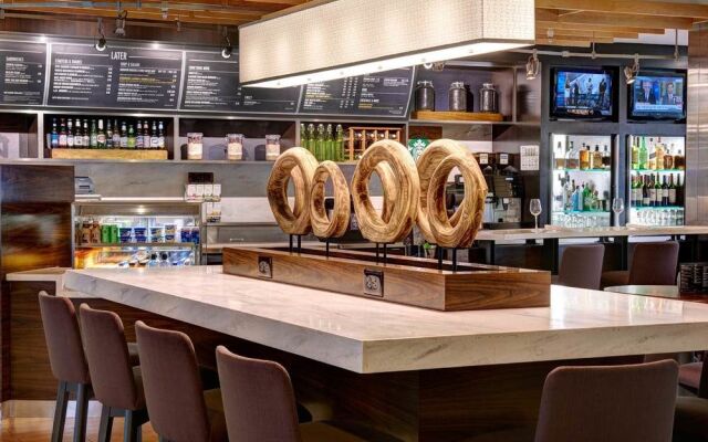 Courtyard Louisville East