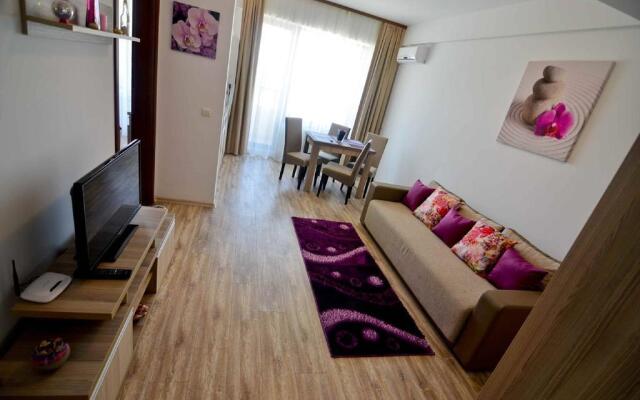 Lux Tropical Garden Apartment Mamaia Nord