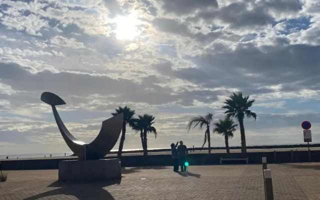 Villa in Valras-plage Near Sand Beach