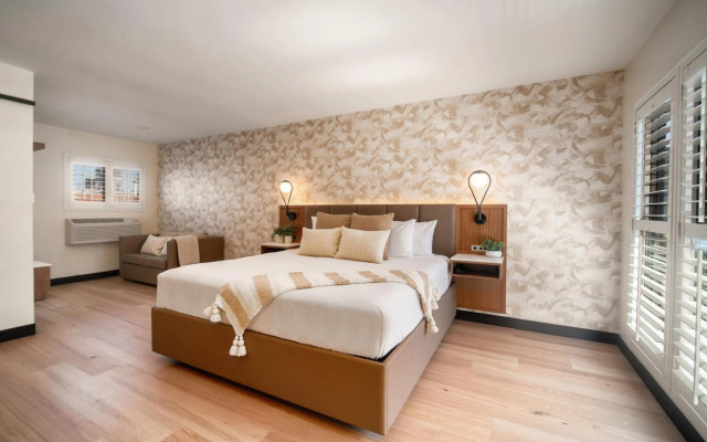 Bevonshire Lodge Motel